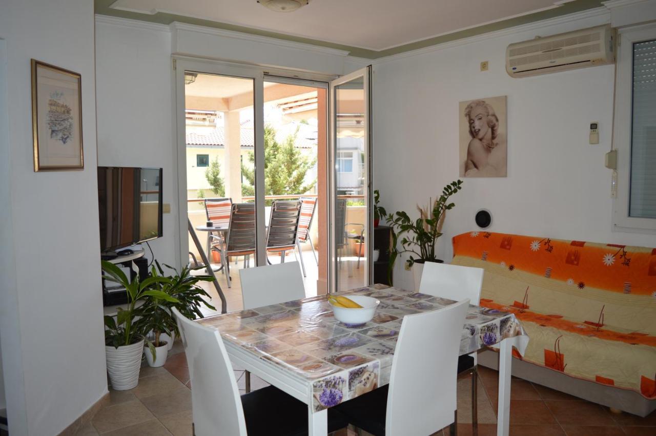 Apartment Svrco Жаборич Екстериор снимка